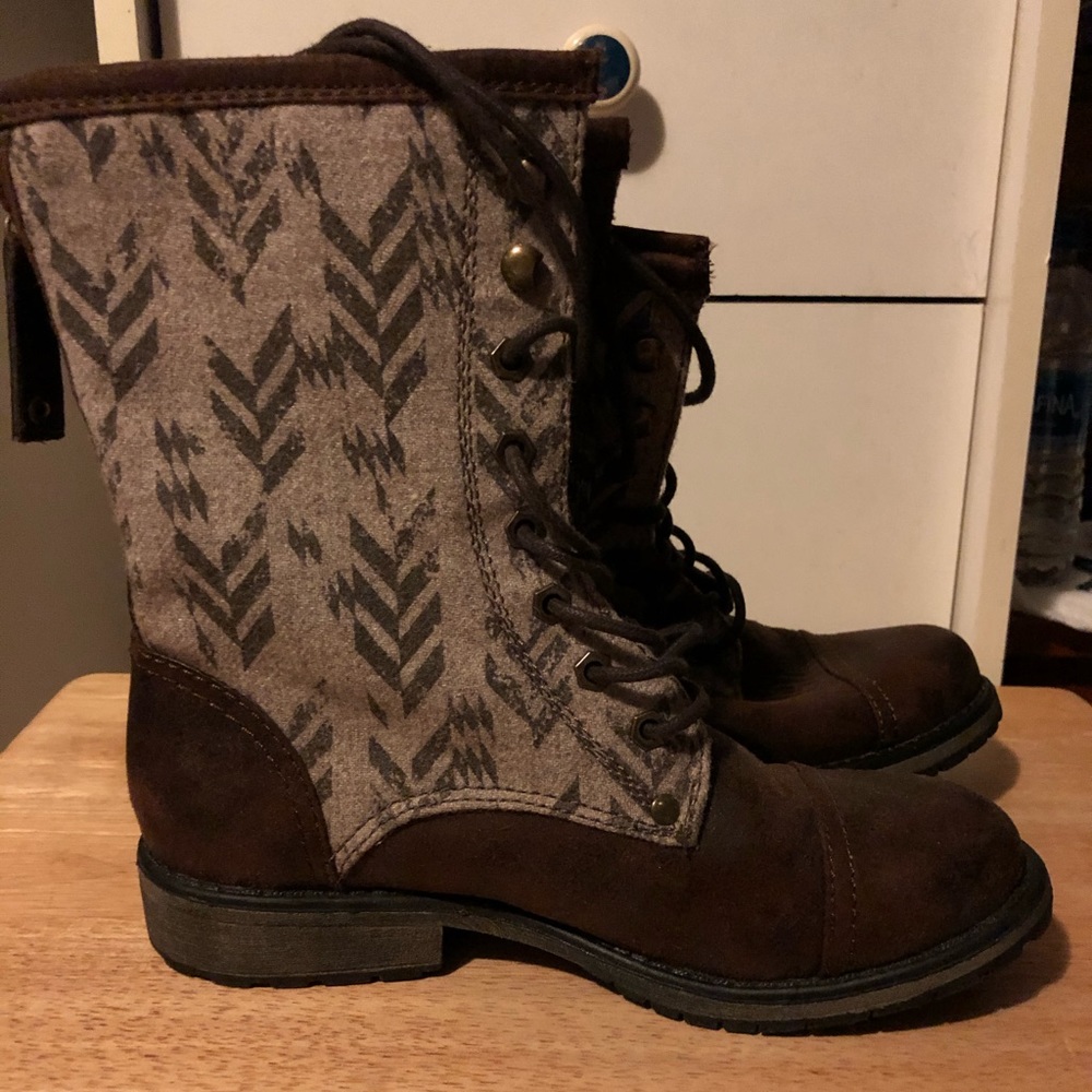 Roxy women’s concord canvas boot